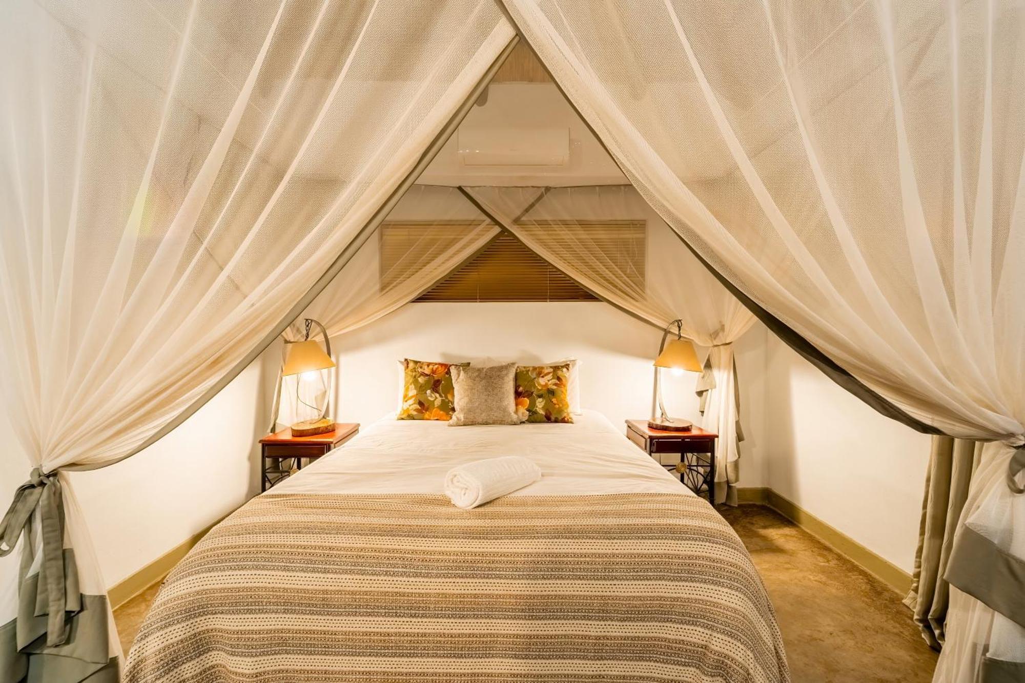 Nguni Lodge Air Terjun Victoria Bagian luar foto